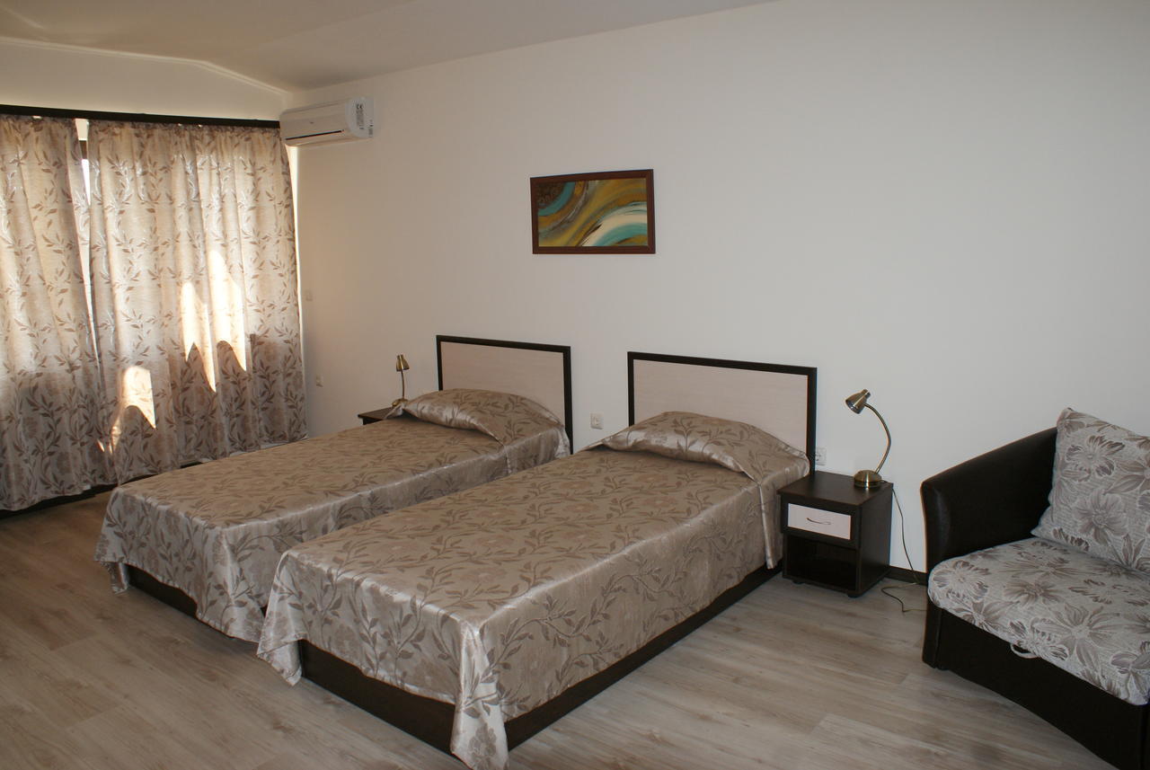 Family Hotel Venera Каварна Екстер'єр фото