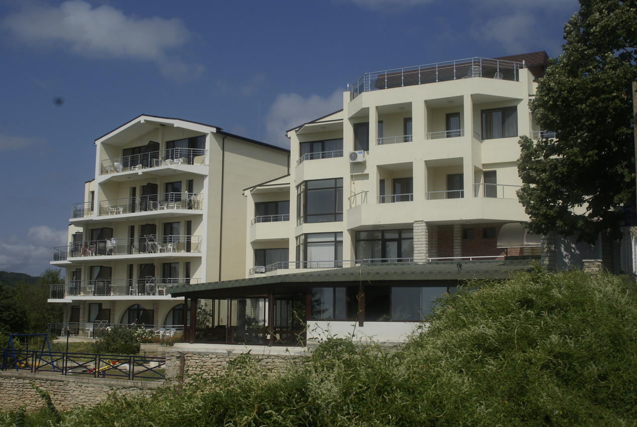 Family Hotel Venera Каварна Екстер'єр фото